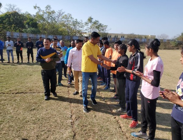 कबड्डी खेल के नये कोर्ट का उद्घाटन