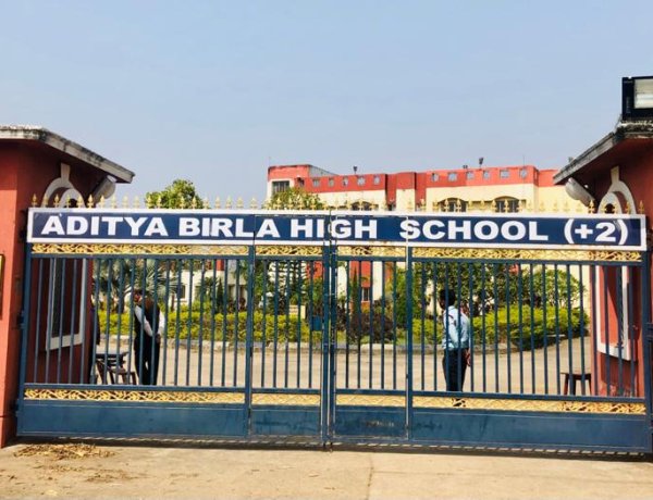 आदित्य बिड़ला हाईस्कूल कर रहा बच्चों की उम्मीदें पूरी,प्री-बोर्ड परीक्षा में 99 प्रतिशत बच्चे हुए शामिल