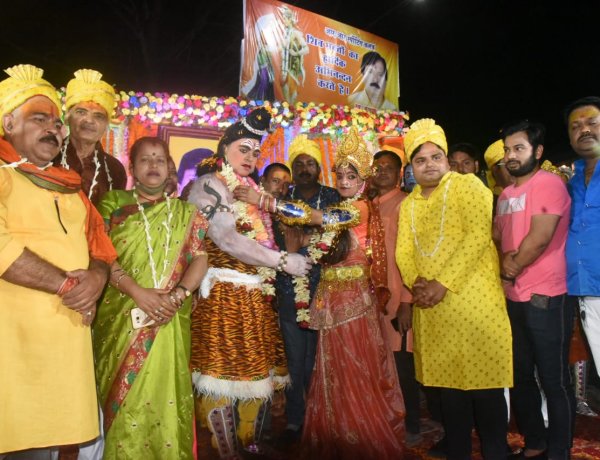 रातू रोड श्री दुर्गा मंदिर परिसर में हुआ शिव-पार्वती विवाह