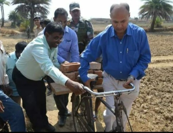जनहित की योजनाओं को अमलीजामा पहनाने के प्रति कृत संकल्पित हैं आईएएस अधिकारी जटाशंकर चौधरी:विनय मिश्रा