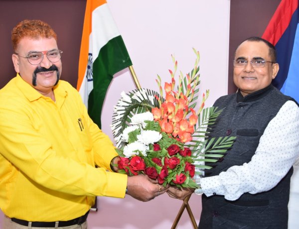 कोल्हान के डी.आई.जी राजीव रंजन सिंह के कार्यकाल में प्रमण्डलवासियों का पुलिस और लोगों के बीच बेहतर संबंध बने हैं: बिनय मिश्रा