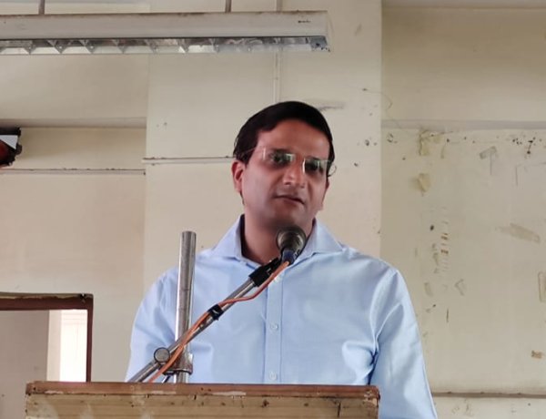 जलस्रोतों में अतिक्रमण को लेकर उपायुक्त ने दिया सख्त निर्देश