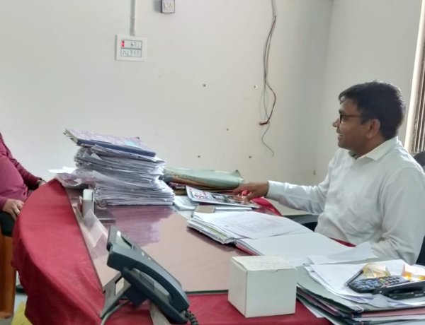 विकास कार्यों को गति देने में जुटे हैं नए अंचल अधिकारी सह प्रभारी बीडीओ बाल किशोर महतो:ज्योति पाठक