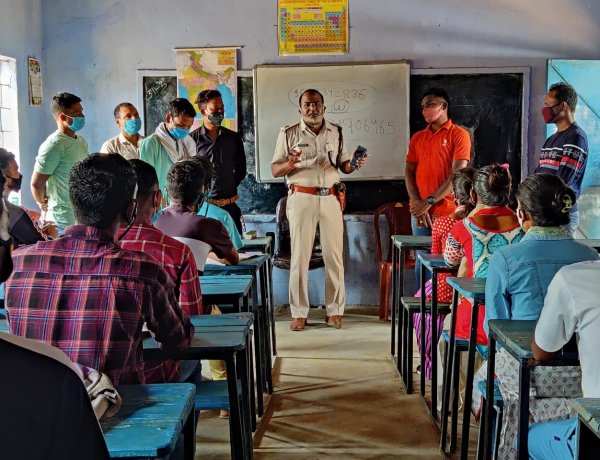 थाना प्रभारी ने बतौर शिक्षक दिए सफलता के टिप्स:ज्योति पाठक