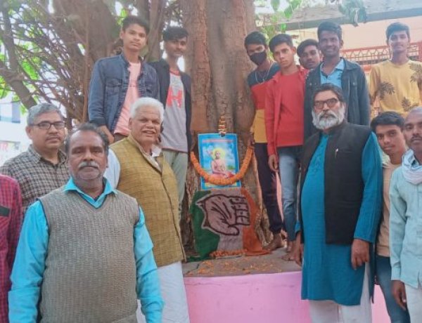 महान स्वतंत्रता सेनानी, भारत के कार्ल मार्क्स कहे जाने वाले स्वामी सहजानंद सरस्वती देश के किसान, मजदूर के मसीहा थे