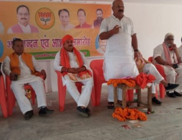 भाजपा द्वारा अभिनंदन समारोह, नव निर्वाचित जिलाध्यक्ष प्रेम प्रकाश चिंटू एवं पूर्व जिलाध्यक्ष धनराज शर्मा का अंग वस्त्र देकर सम्मानित किया गया