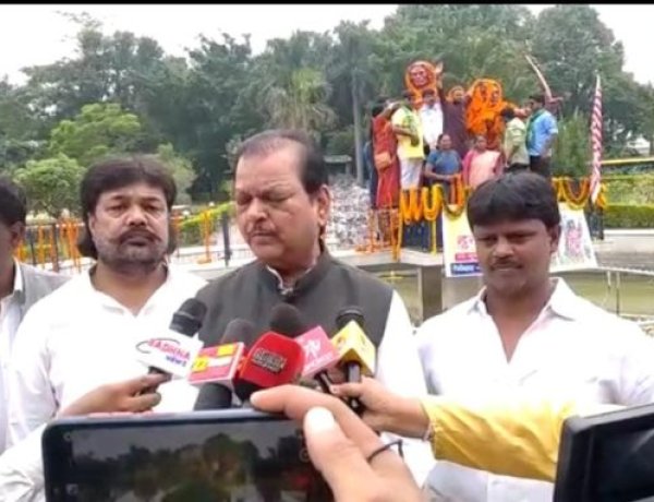 सुबोधकांत सहाय ने हूल दिवस पर सिदो-कान्हू को दी श्रद्धांजलि