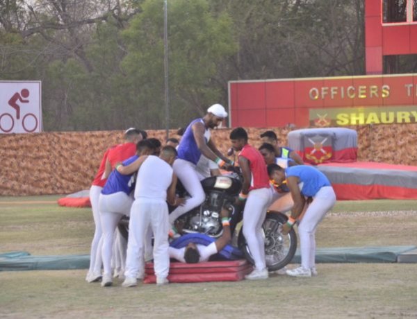 पासिंग आउट परेड की पूर्व संध्या पर मल्टी एक्टिविटी डिस्प्ले का आयोजन में दिखे अदभुत कारनामे