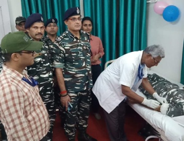 159वीं बटालियन सीआरपीएफ के जवानों ने किया रक्तदान