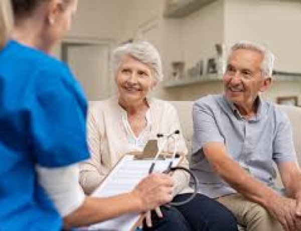 जेरीएट्रिक केयर (geriatric care): यदि आपके घर में हैं बुजुर्ग तो जानिए इसे