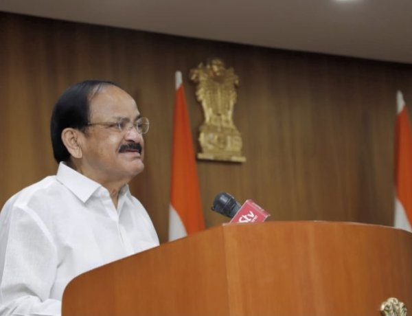 ‘डिजिटल ब्रिज डिजिटल डिवाइड नहीं बनना चाहिए’-समावेशी ऑनलाइन शिक्षा का आह्वान करते हुए उपराष्ट्रपति ने कहा