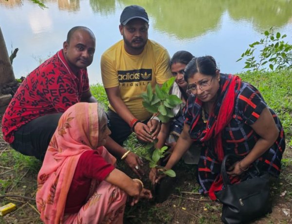 गया में युवा जदयू नेता कुमार गौरव उर्फ गौरव सिन्हा ने पौधारोपण कर पर्यावरण के प्रति लोगों को जागरूक किया