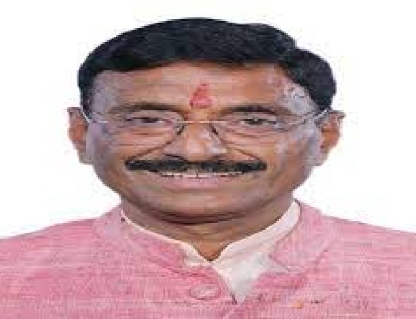 चावल-दाल, आलू-प्याज व अन्य राशन सामग्री के साथ तैयार हो रहा नमो आहार