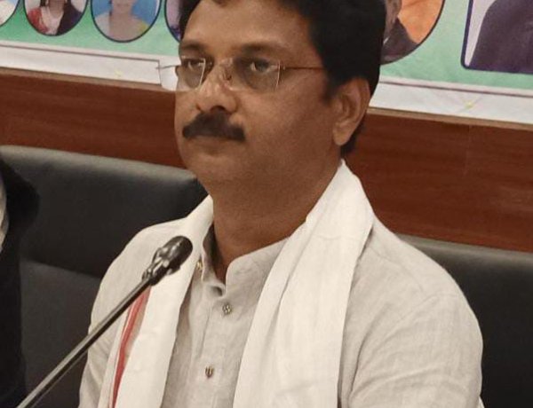 निर्धारित दर से कम मजदूरी भुगतान स्वीकार्य नहीं : संतोष सोनी