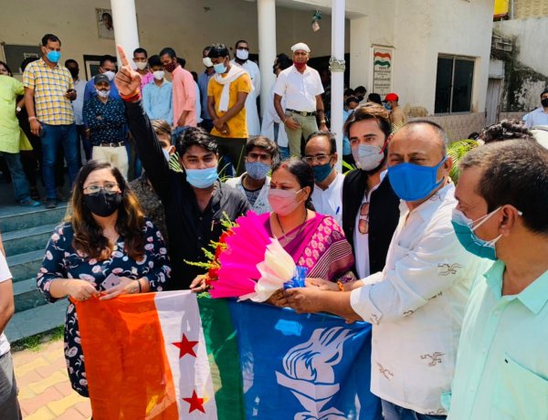 एनएसयूआई ने दीपिका पांडे सिंह का किया अभिनंदन