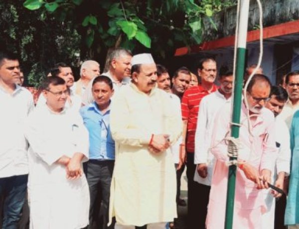 मानपुर में आजादी का 77वीं महोत्सव हर्षोल्लास के साथ मनाया गया