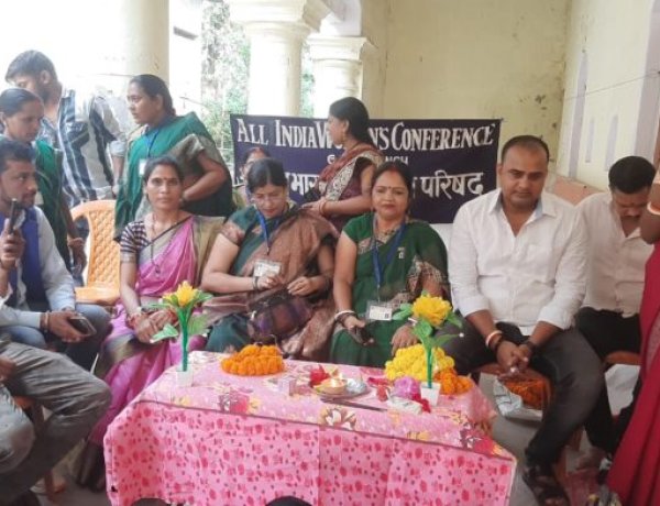 जरुरतमंद महिलाओं को रोजगार मुहैया कराने वाले संगठन की समस्याओं को मुख्यमंत्री तक पहुंचाकर लाभ दिलाउंगाः- कुमार गौरव उर्फ गौरव सिन्हा