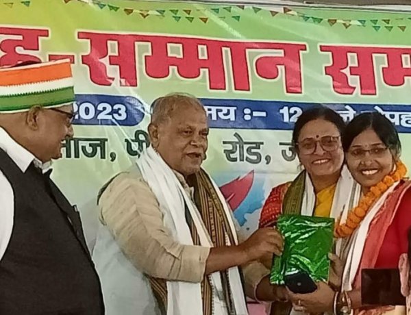 गौरवपूर्ण व उत्साहवर्द्धक हैं शब्दाक्षर बिहार की साहित्यिक उपलब्धियाँ: पद्मनाभ, हिन्दी पखवाड़े के मौके पर देशभर में हो रहे शब्दाक्षर साहित्यानुष्ठान: डॉ रश्मि