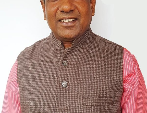 कोरोना से मृत लोगों की स्मृति में लगाएं पौधा : तुषार कांति