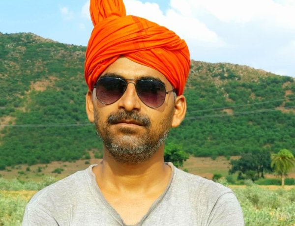 राज्यसभा में कविता पाठ के माध्यम से जातीय विद्वेष फैलाने वाले राजद सांसद मनोज झा पर उचित करवाई करे बिहार सरकार :-ठाकुर मन्तोष सिंह