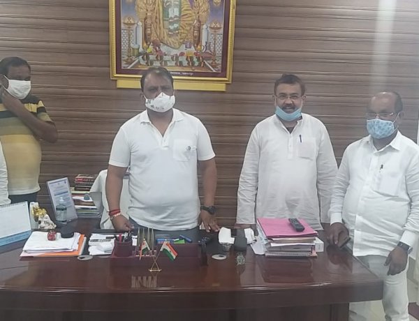 मंत्री मिथलेश ठाकुर से मिले प्रदेश अल्पसंख्यक के महासचिव वाहिद खान