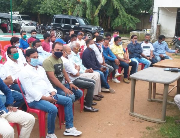 पुनदाग ओपी में आयोजित शांति समिति की बैठक में बोल थाना प्रभारी, अफवाहों से बचें