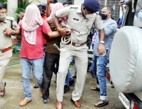 महाराष्ट्र के नेताओं से मिले थे झारखंड के तीनों विधायक,CCTV फ़ुटेज में साथ दिखे