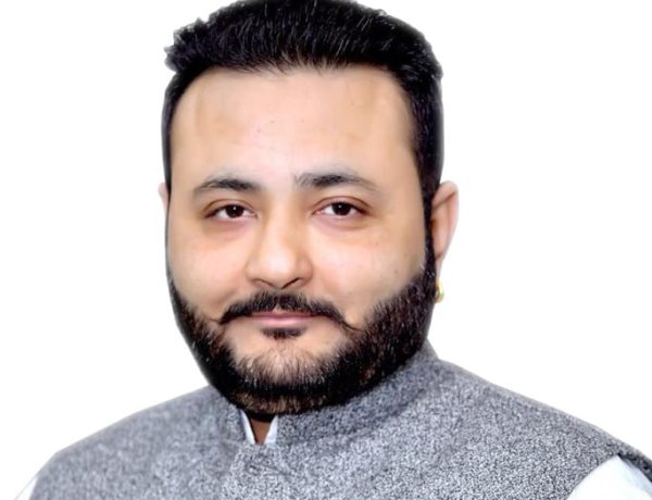 अभी तो फ्लोर टेस्ट बाक़ी है, विधायकों को बांध के रखियेगा