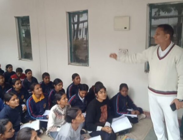 एनसीसी सी सर्टिफिकेट के लिए कैडेट्स ले रहे ट्रेनिंग