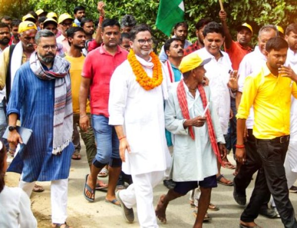 लालू-नीतीश के बस की बात नहीं की मुझे धकिया दें : प्रशांत किशोर