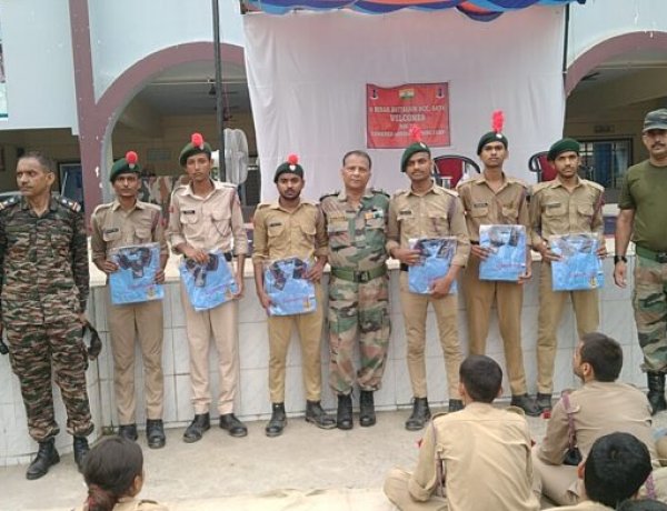 रंगारंग सांस्कृतिक कार्यक्रम के साथ कैंप का हुआ समापन, बेहतर प्रदर्शन करने वाले कैडेटों मेडल देकर किया सम्मानित