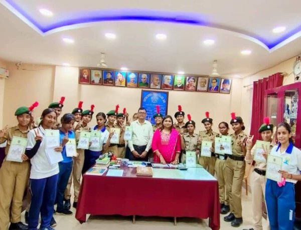 सीएटीसी कैंप -2024 में जीबीएम की एनसीसी कैडेटों की रही प्रशंसनीय प्रतिभागिता, कैडेट अनुराधा को गोल्ड मेडेल तथा आकृति किशोर को सिल्वर मेडल प्रदान किया गया