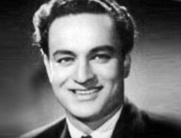 जाने कहाँ गये वो दिन कहते थे तेरी राह में नजरों को हम बिछाएंगे।