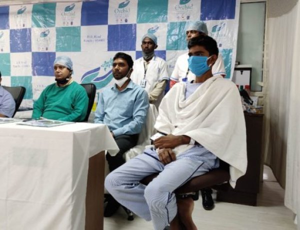 आर्किड अस्पताल के चिकित्सकों ने मरीज के सांस की नली की रुकावट दूर की