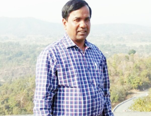 मानव सेवा की मिसाल पेश कर रहे तुषार कांति शीट