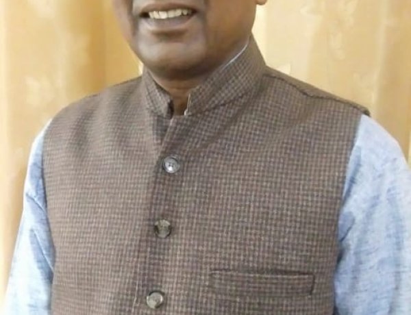 पीड़ित मानवता की सेवा में समर्पित हैं तुषार कांति शीट