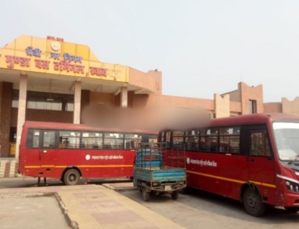 गेल इंडिया प्राइवेट लिमिटेड द्वारा खादगढ़ा बस पड़ाव परिसर में किया गया सैनिटाइजेशन