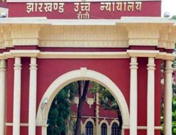 झारखंड के महाधिवक्ता व अपर महाधिवक्ता के खिलाफ चलेगा आपराधिक अवमानना का मामला, मामले की जांच की जिम्मेवारी सीबीआई को सौंपी