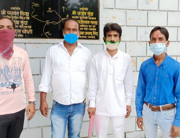 डीजल ऑटो चालकों की समस्याओं को ले महासंघ ने डीआरएम को सौंपा ज्ञापन