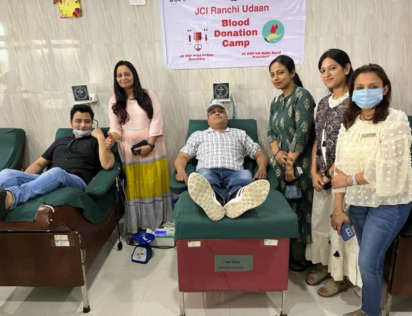 जेसीआई रांची उड़ान ने सेवा सदन में रक्तदान शिविर आयोजित किया