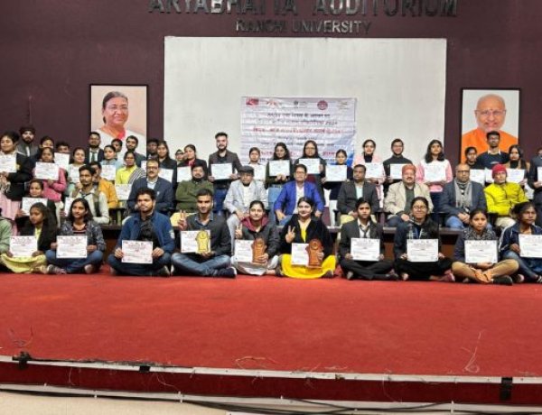 मेकाॅन काॅलोनी में निकली अक्षत कलश यात्रा