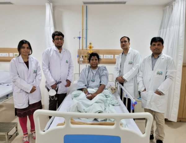 पारस एचईसी अस्पताल में दुर्लभ 2.5 किलो के ट्यूमर की हुई सफल सर्जरी