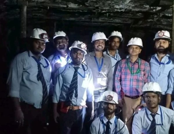 इक्फ़ाई विश्वविद्यालय के बी.टेक और डिप्लोमा के छात्रो का सीसीएल खानों में औद्योगिक दौरा