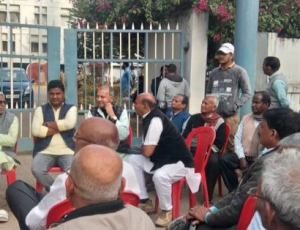 अगर मांगे नही मानी गयी तो स्मार्ट सिटी का काम रोका जाएगा- राजेश कच्छप