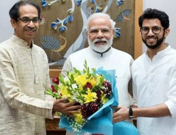 पीएम मोदी से मिले महाराष्ट्र के सीएम उद्धव ठाकरे,बोले CAA से किसी को खतरा नहीं, डर का बनाया जा रहा माहौल’