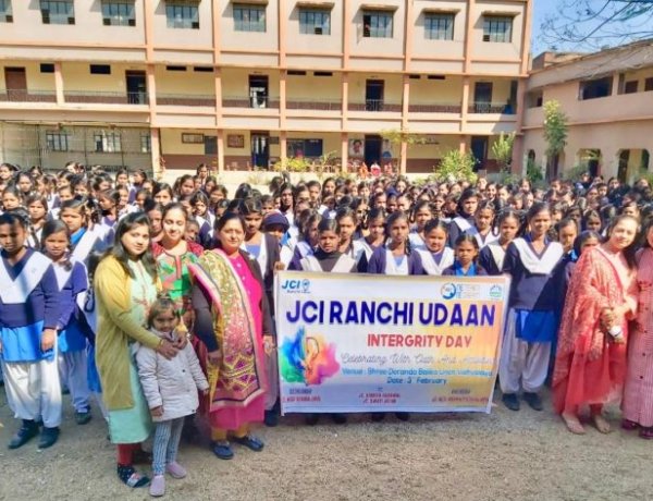 जेसीआई उड़ान ने डोरंडा कन्या पाठशाला के छात्राओं संग मनाया राष्ट्रीय अखंडता दिवस