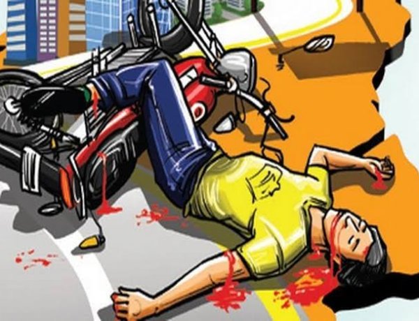 नामकुम- पिकअप वैन और स्कूटी की टक्कर में एक युवक की मौत,एक घायल