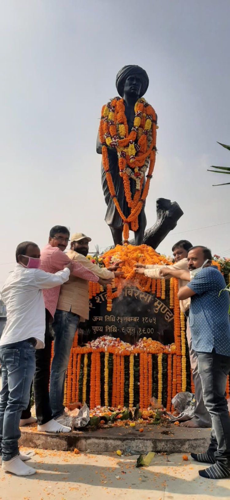 राष्ट्रीय ओबीसी मोर्चा ने मनाई भगवान बिरसा मुंडा की जयंती