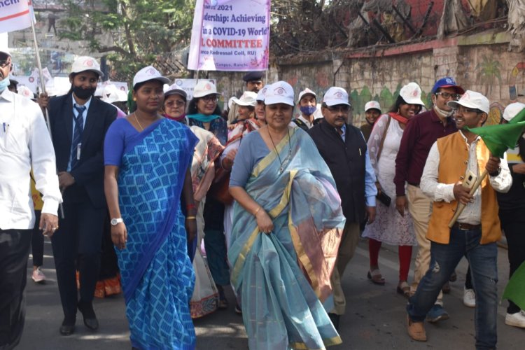 अंतरराष्ट्रीय महिला दिवस पर राष्ट्रीय सेवा योजना ने निकाली जागरूकता रैली