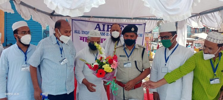 सामाजिक संस्था “पयामे इंसानियत” का जागरुकता अभियान जारी, ट्रैफिक डीएसपी हुए शामिल, बांटे सेनेटाइजर और मास्क